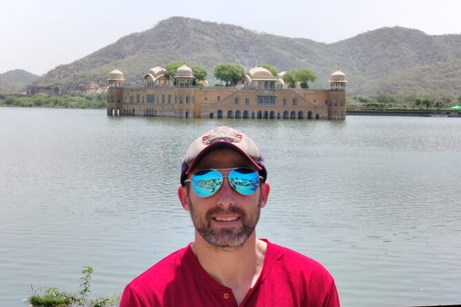 2-Day Private Jaipur City Sightseeing Tour with Six Place - Hawa Mahal: How the Honeycomb Facade Works