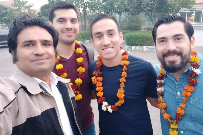 4 Day Golden Triangle Tour to Agra and Delhi From Jaipur - Hotel Setup: Twin Sharing and a Real-World Room Note