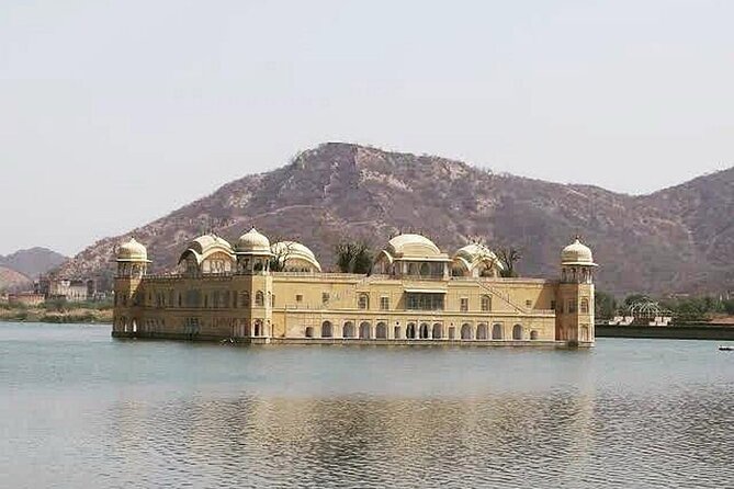 7 Days Private Luxury Heritage Rajasthan Tour from Jaipur - Day 2 Jaipur essentials: Jal Mahal, the stepwell, and the UNESCO hit