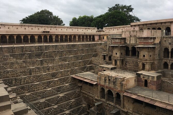 Abhaneri Chand Baori Stepwell Day Tour from Jaipur - Timing, walking, and what to wear for a comfortable day