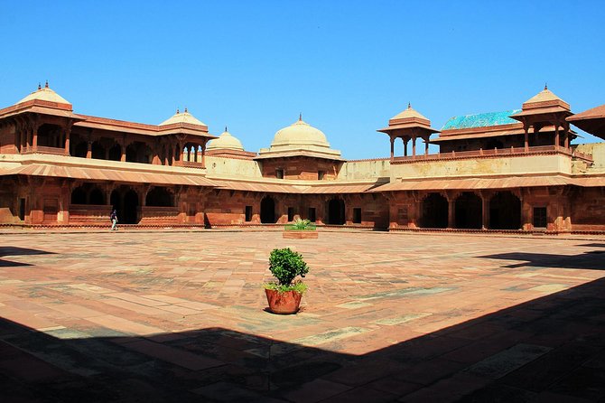 Affordable transfer from Jaipur to Agra via Fatehpur Sikri - Pickup and Drop-Off: Getting Door-to-Door in Two Cities