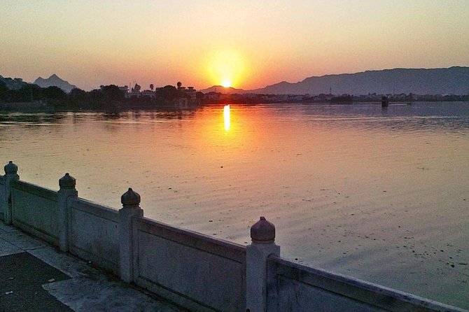 Ajmer Pushkar Day Tour from Jaipur - Ajmer Stop 1: Khwaja Gharib Nawaz Dargah Sharif (your first spiritual hit)