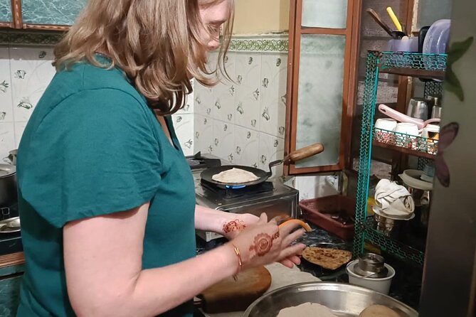 Cooking Classes in Pink City - Small-group learning tips that help even if you’re a beginner