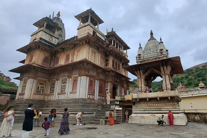 Delhi to Jaipur Pink City Tour with Government Approved Guide - Jal Mahal: the floating-palace photo stop at Man Sagar Lake