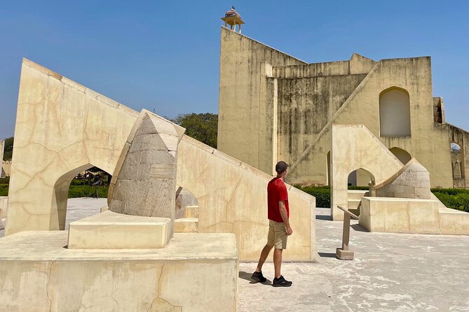 Explore Full Day Jaipur Guided Tour by Car with Guide - Jal Mahal: a quick look at the floating palace for photos