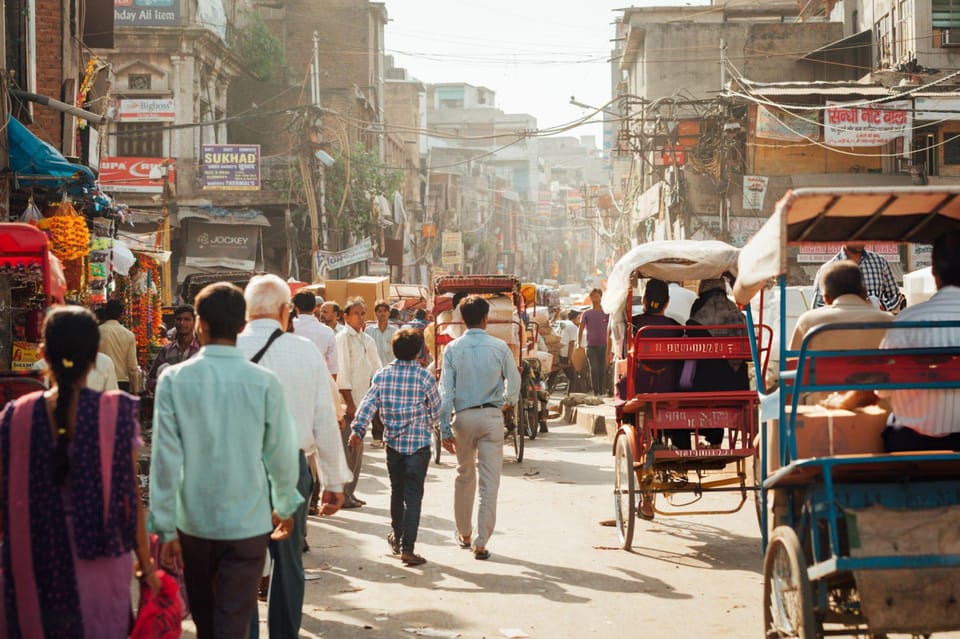 From Delhi: 3-Day Golden Triangle Tour with Agra and Jaipur - Jaipur Day 3: Amber Fort, Hawa Mahal, and the view stops you’ll remember