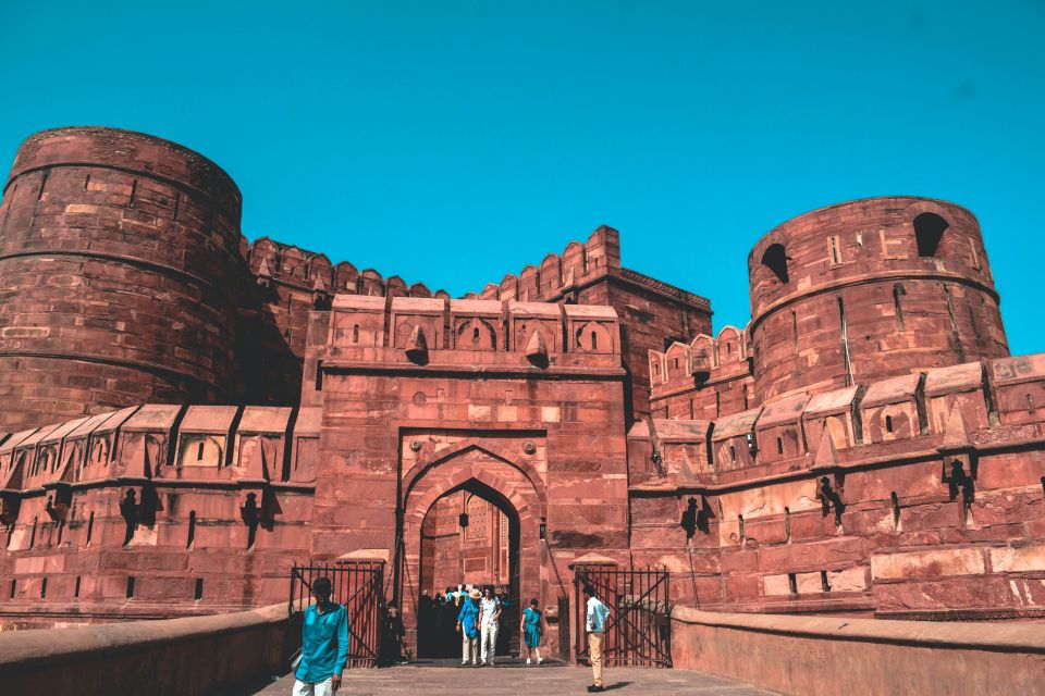 From Delhi: Private 4-Day Golden Triangle Tour with Pickup - Getting Around Comfortably: Private Transport, E-Vehicles, and Road Time