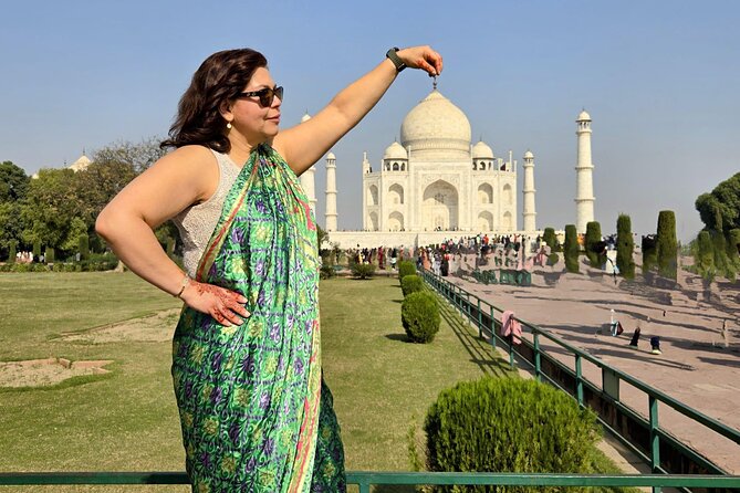 From Delhi: Private Agra & Taj Mahal Tour with 5 <em> Lunch – Key highlights at a glance’ /></p>
<ul>
<li><strong>Private AC driver and on-the-day guidance</strong>: you’re not sharing the ride or translating on your own</li>
<li><strong>Taj Mahal with a set sightseeing window</strong>: 3 hours on-site with your live guide</li>
<li><strong>Agra Fort and Itmad-ud-Daula in the same loop</strong>: two different kinds of Mughal-era experiences</li>
<li><strong>DoubleTree by Hilton lunch</strong>: 5-star buffet lunch with one full hour</li>
<li><strong>Sunrise option</strong>: pickup around 2:30 AM for the early Taj Mahal start</li>
</ul>
<h2 id="a-smooth-delhi-to-agra-day-plan-without-the-usual-scramble">A smooth Delhi to Agra day plan (without the usual scramble)</h2>
<p><img src=
