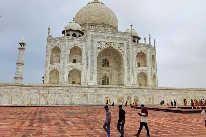 From Jaipur: Taj Mahal, Agra Fort, Baby Taj Day Trip by Car - Taj Mahal visit: guided time, skip-the-line, and Friday closures