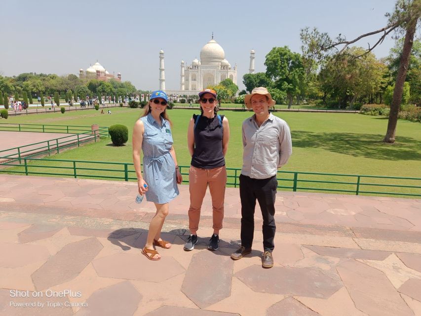 From Jaipur: Taj Mahal & Agra Private Guided Day Tour - The guide and chauffeur team: where the private part really pays off