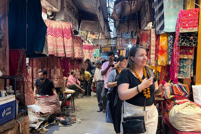 Guided Jaipur Heritage & Food Walk with Shopping - How this 3–4 hour heritage and food walk stays focused