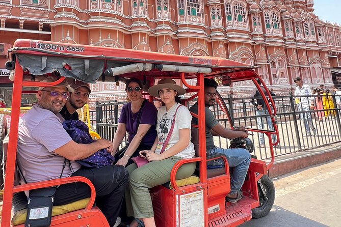 Guided Jaipur Heritage & Food Walk with Shopping - Badi Chaupar and the Hawa Mahal zone: shopping time plus a viewpoint that actually helps