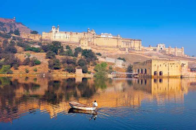 Jaipur Amer Fort, Jal Mahal & Stepwell Private Half-Day Tour - Jaigarh First: City Views Before Jaipur Swells