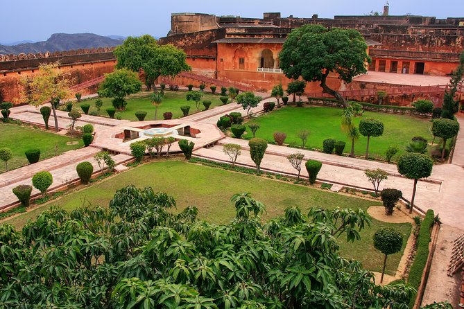 Jaipur Amer Fort, Jal Mahal & Stepwell Private Half-Day Tour - Panna Meena ka Kund Stepwell: Geometry You Can Feel