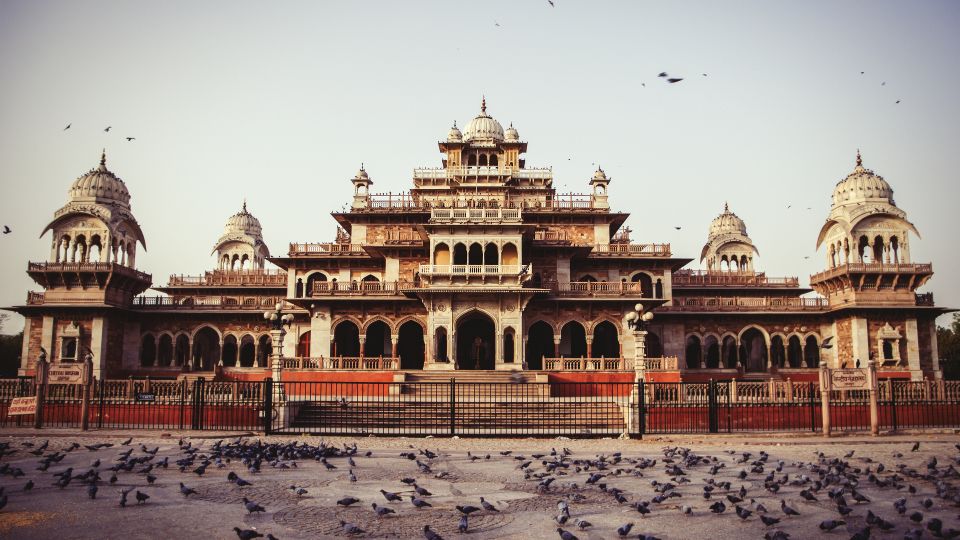 Jaipur City Tour: City Palace, Jantar, Hawa & Jal Mahal - Jal Mahal at Man Sagar Lake: The Water Palace Photo Stop