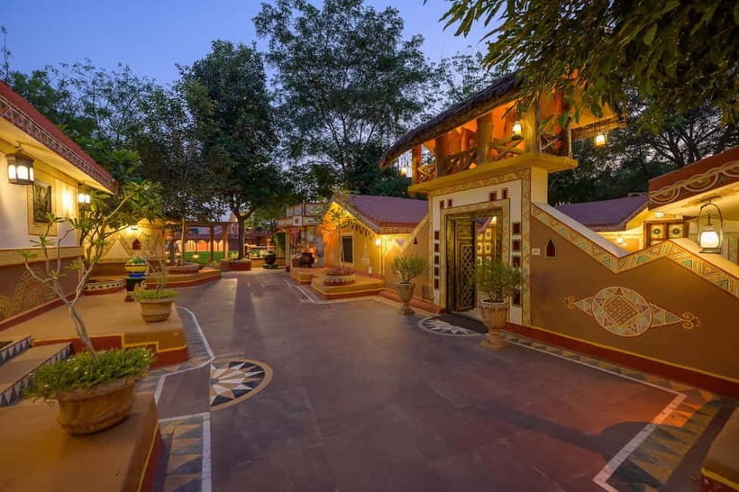 Jaipur: Cultural Evening Tour & Dinner at Chokhi Dhani - FAQ