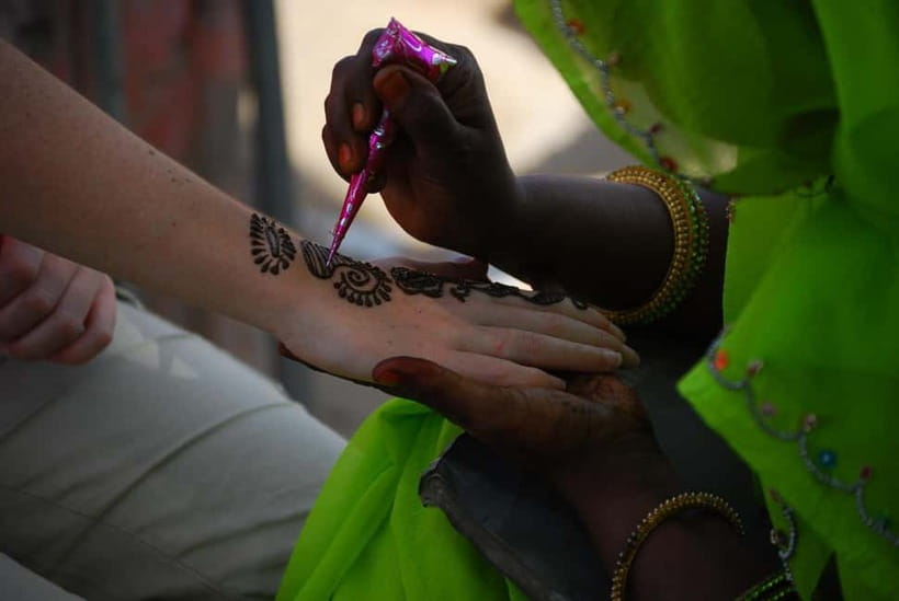 Jaipur: Cultural Tour with Artisan Craft Experiences - Gemstone Carving and Jewelry Making: Watching Small Things Become Stunning