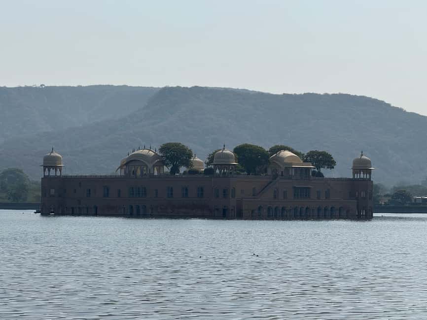 Jaipur: Full Day City Highlights Tour with Tour Guide - Jantar Mantar: the UNESCO observatory where instruments teach time