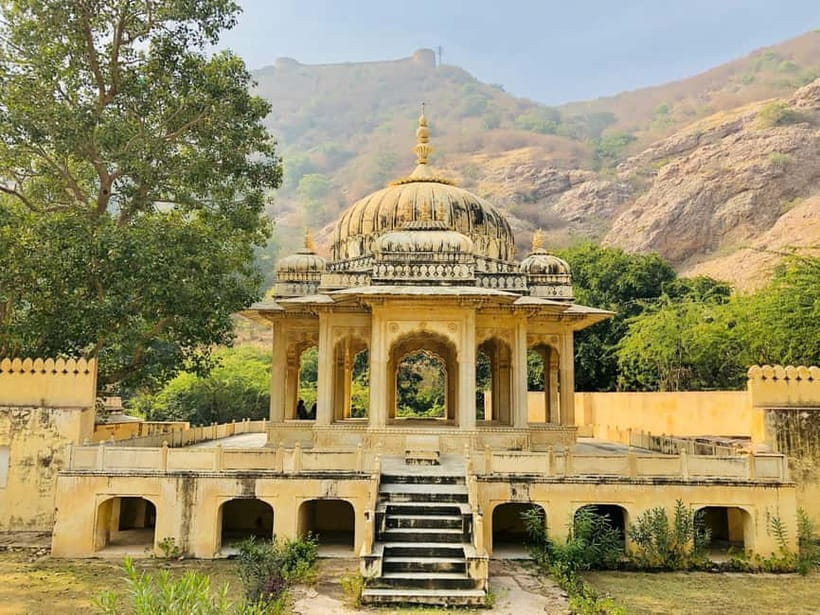 Jaipur: Full-Day City Tour with Car, Guide & Skip-the-Line - Lunch and pacing so you don’t feel rushed