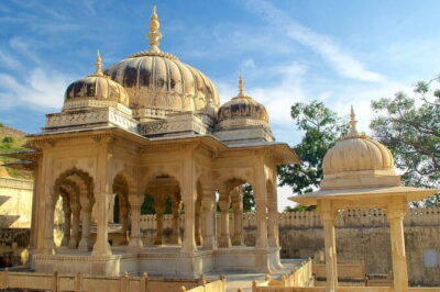 Jaipur Full Day Heritage of Pink City Tour By Tuk Tuk With Chai - Amber Palace: Rajput Fort Energy and the Sheesh Mahal Effect