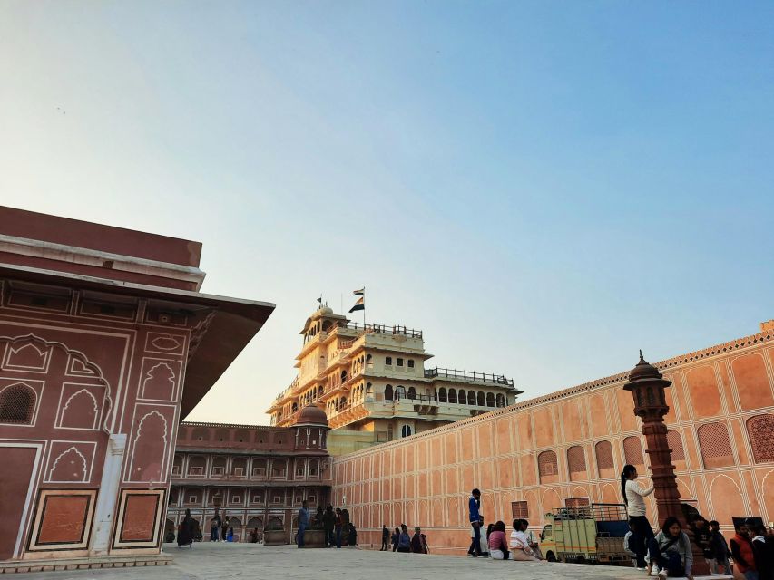 Jaipur: Full-Day Sightseeing Tour with Guide and Lunch - Amber Fort: The Fort-Top Views and the Story Behind Them
