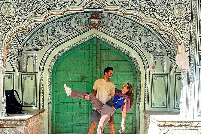 Jaipur Full Day Tour By Car And Guide With Hotel Pickup - The Pink City stretch: bazaars, shopping, and plain old atmosphere