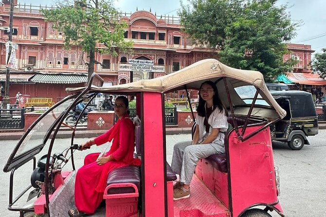 Jaipur Half-Day Heritage Tour by Women-Driven E-Rickshaw - Women-driven E-rickshaw tour: why it feels different in Jaipur