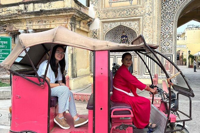 Jaipur Half-Day Heritage Tour by Women-Driven E-Rickshaw - City Palace complex: the right amount of time to feel the scale