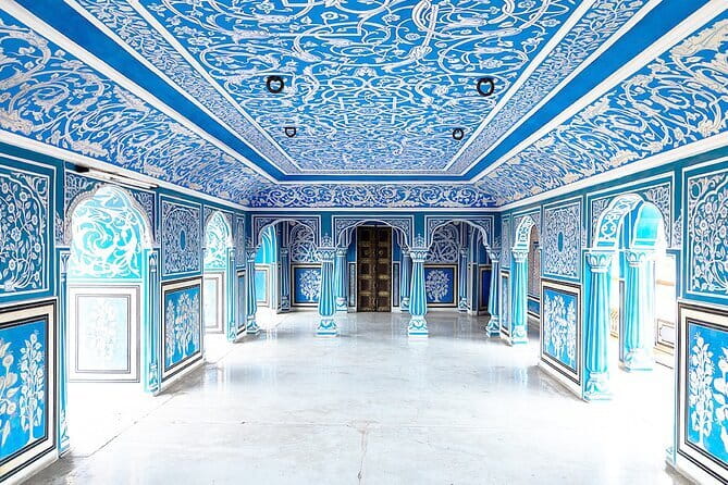 Jaipur Instagram Tour of Photogenic Spots - Royal Gaitor Tumbas: quieter architecture for calmer compositions