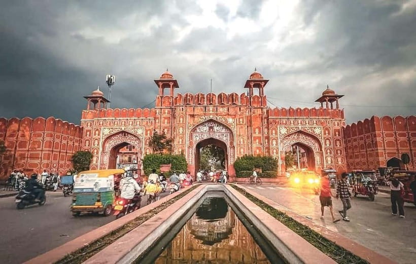 Jaipur: Instagram Tour of The Top Photography Spots - Jantar Mantar + City Palace: Geometry and Royal Courtyards