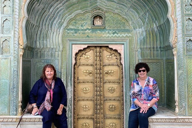 Jaipur Nahargarh Fort Sunset and Night City Tour - What to bring so the evening stays comfortable