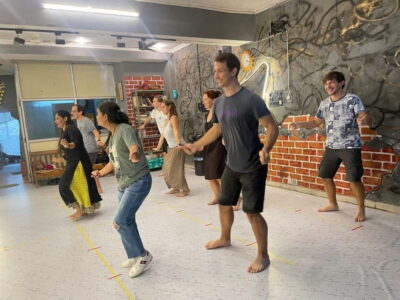 Jaipur: Namaste Bollywood l Dance like a Star - The class flow: warm-up, song choice, and learning your routine
