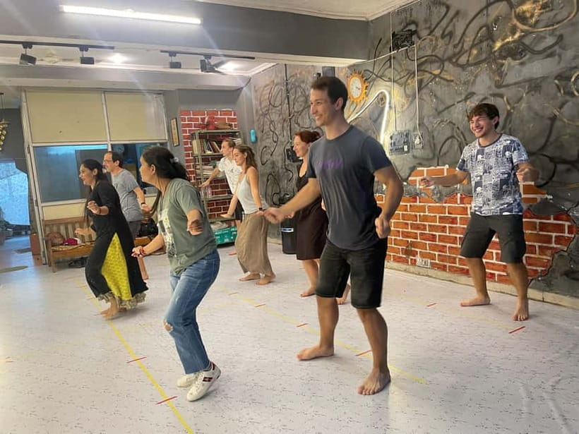 Jaipur: Namaste Bollywood l Dance like a Star - The class flow: warm-up, song choice, and learning your routine