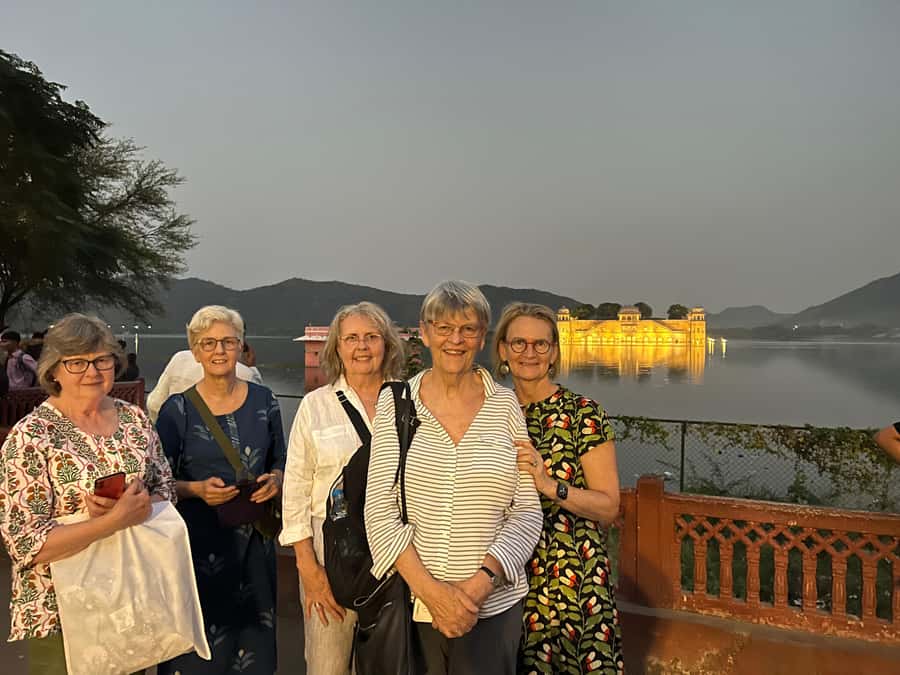 Jaipur: Night Tuk-Tuk Tour With Friendly Local Driver - From Your Hotel to Albert Hall Museum After Dark