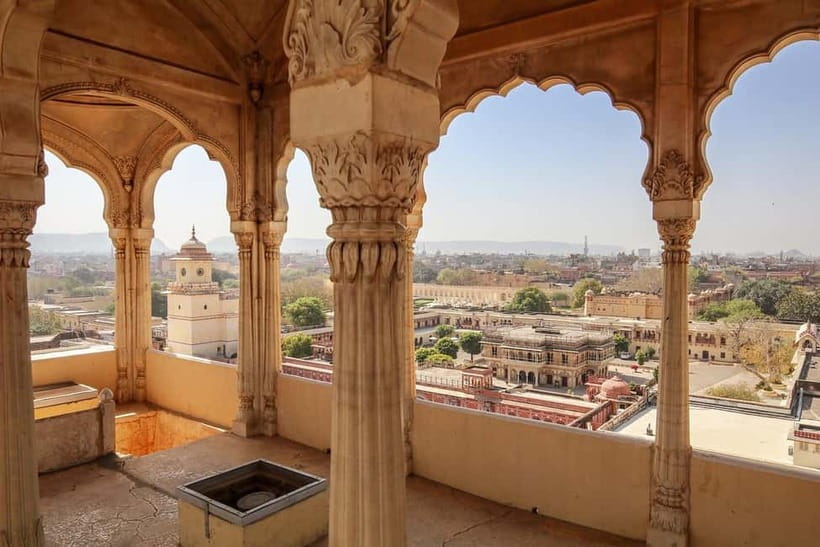 Jaipur: Private City Tour with Car, Guide, Tickets & Lunch - Lunch stop: choose it when you want less planning