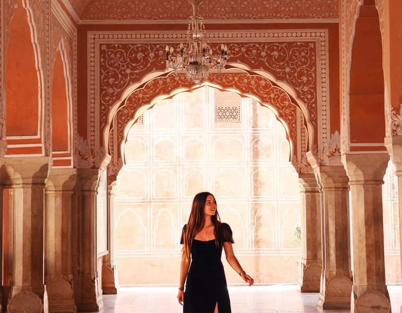 Jaipur: Private Full Day City Sightseeing Tour with Guide - Starting at 9:00 AM: the sweet spot for big monuments