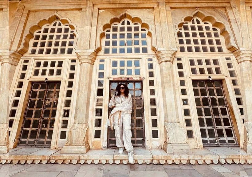 Jaipur: Private Full-Day City Tour By Tuk-Tuk with Pick-Up - Royal Gaitor Ki Chhatriyan: A Calm Detour Under Nahargarh