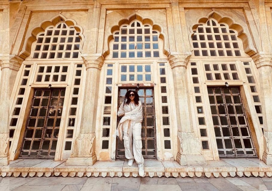 Jaipur: Private Full-Day City Tour By Tuk-Tuk with Pick-Up - Amber Fort (2 Hours): The Big Attraction and How to Work It