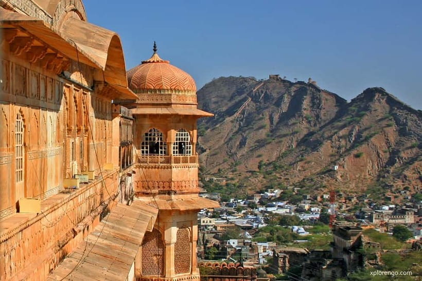 Jaipur: Private Full Day Sightseeing Tour By Car with Guide - Royal Gaitor Tumbas: quieter than the headline sites