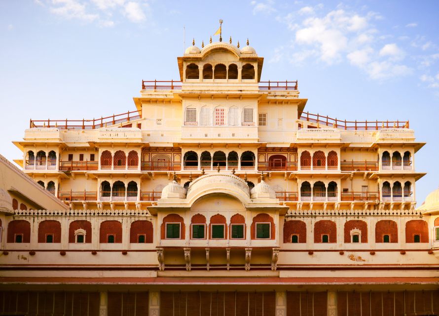 Jaipur: Private Full Day Sightseeing Tour By Car with Guide - Lunch break: keep it flexible, keep it simple