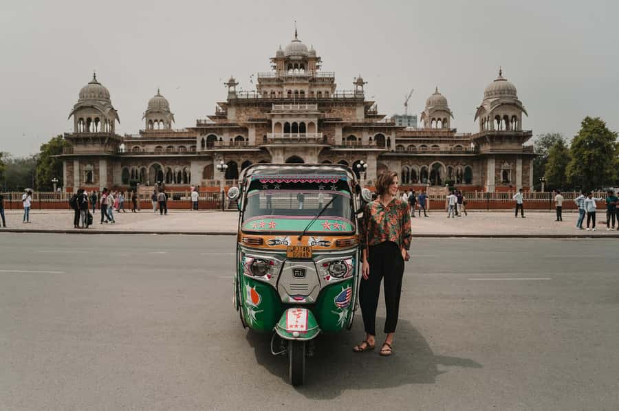 Jaipur: Private Full-Day Sightseeing Tour by Tuk-Tuk - What to bring (and how to dress) for temples and forts