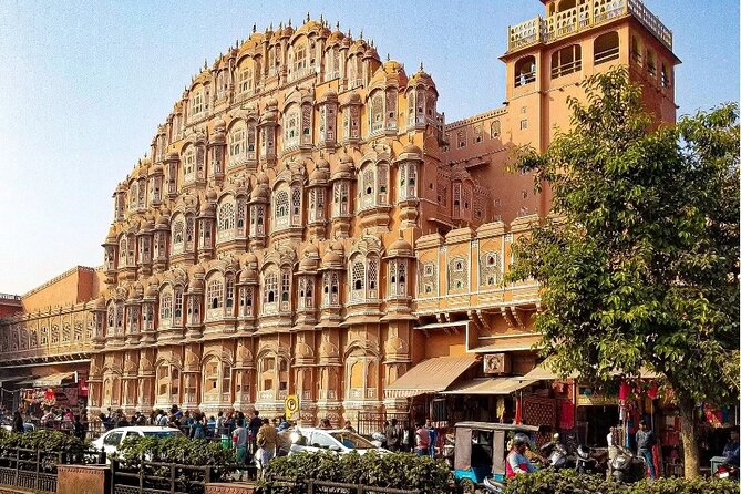 Jaipur Private Full-Day Sightseeing Tour by Tuk-Tuk with Pickup - Hawa Mahal, Palace of Wind: Viewing Windows With a Purpose