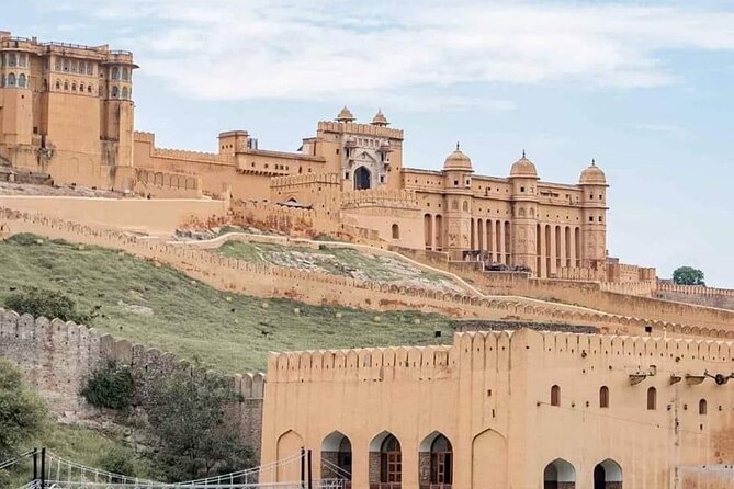 Jaipur Private Full Day Sightseeing Tour with Guide by Car - Jal Mahal (Water Palace): the lake-view pause
