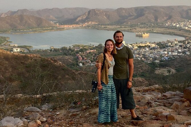 Jaipur Private Full-Day Sightseeing Tour with Optional Guide - Royal Gaitor Tumbas: A Calm Pause Under Nahargarh