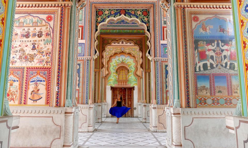 Jaipur: Private Full-Day Tour of the Heritage Pink City - Amber Fort: where architecture tells a story of power and mixing styles