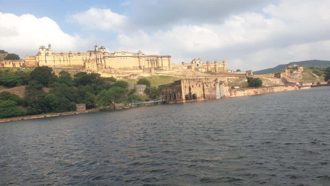 Jaipur: Private Guided Half Day & Full Day Tour in Jaipur - Jagat Shiromani Temple: Krishna Devotion and Calm Details