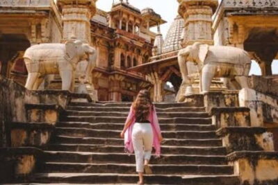 Jaipur: Private Guided Spritual Tour In Jaipur - Start Where the City’s Iconic Walls Begin: Hawa Mahal Area