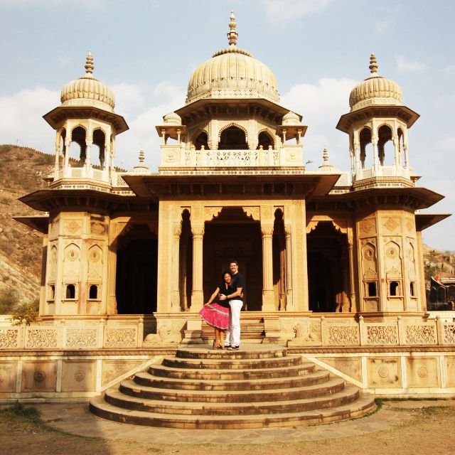 Jaipur: Private Instagram Tour of Top Photography Spots - Gaitor Ki Chhatriyan: Quiet Architecture Near Amber