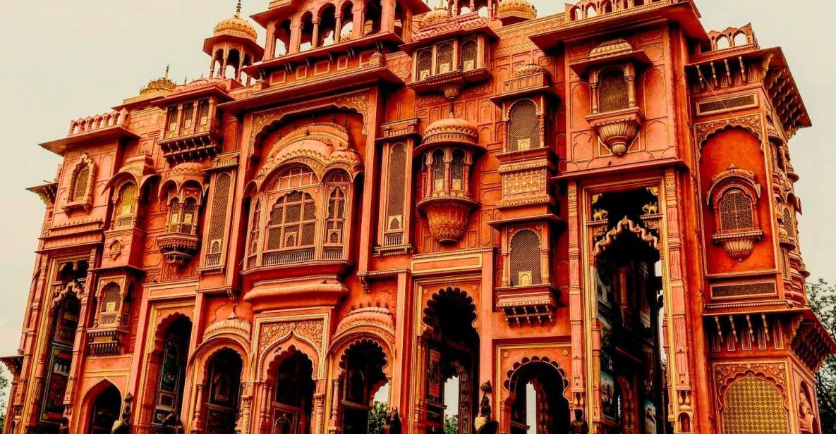 Jaipur: Private Sightseeing Day Tour with Guide by Car - A full day that actually fits Jaipur’s distances