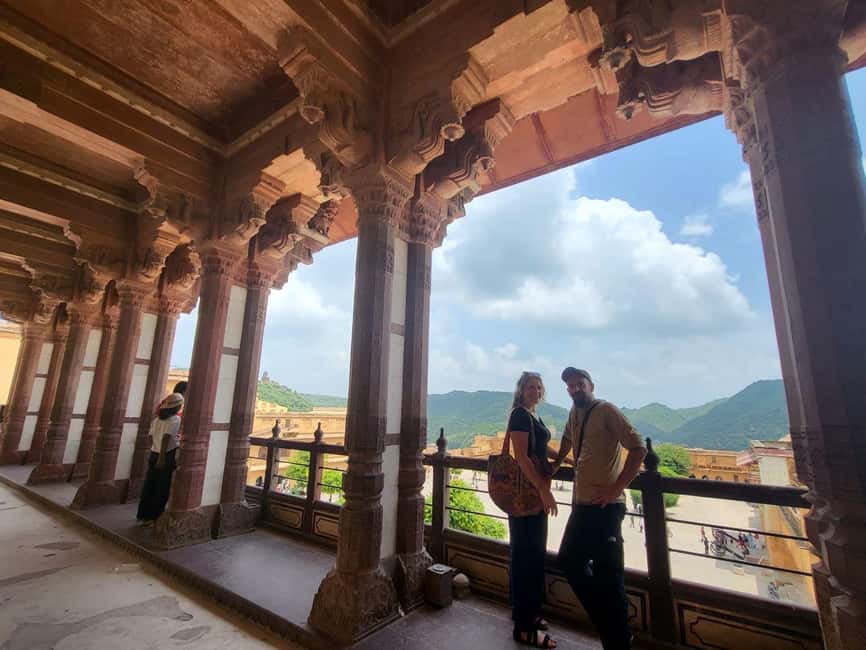 Jaipur: Private Sightseeing Day Tour with Guide by Car - Hawa Mahal: the quick look that rewards patience